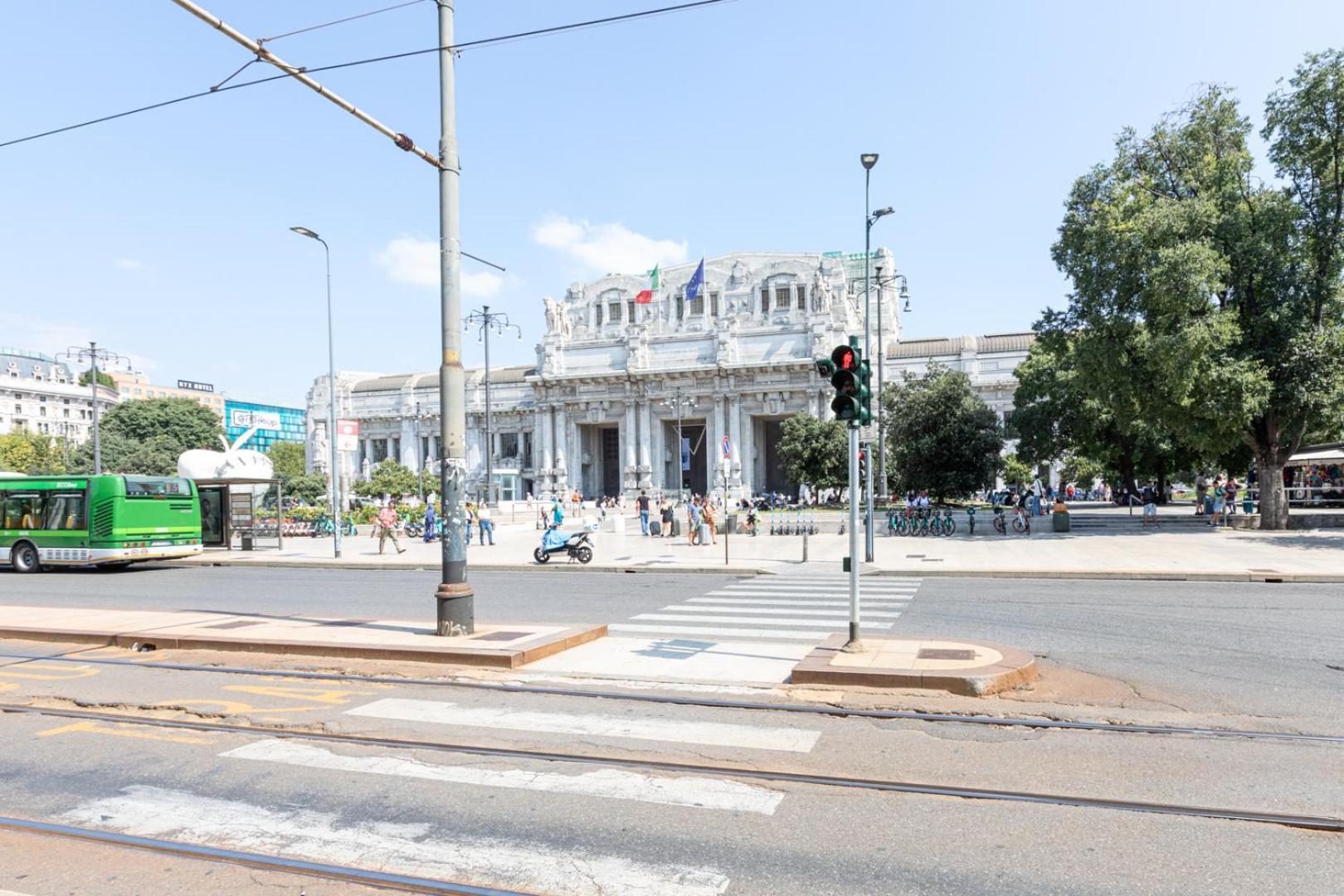 Centrale Suite With Balcony - Top Collection Milan Bagian luar foto