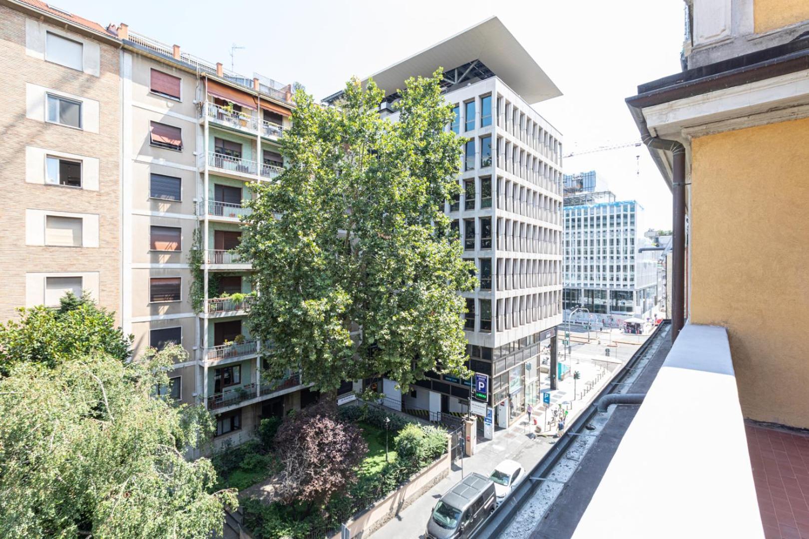 Centrale Suite With Balcony - Top Collection Milan Bagian luar foto